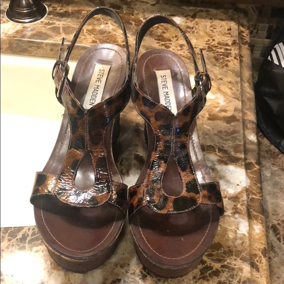 Steve Madden animal print sandals - Picture 2 of 3